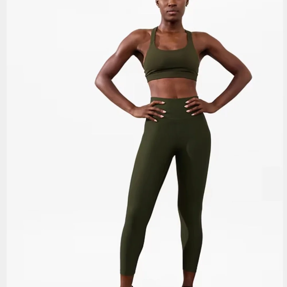 NWT Athleta Interval Stash 7/8 Legging XL - Aspen Olive - Picture 2 of 7